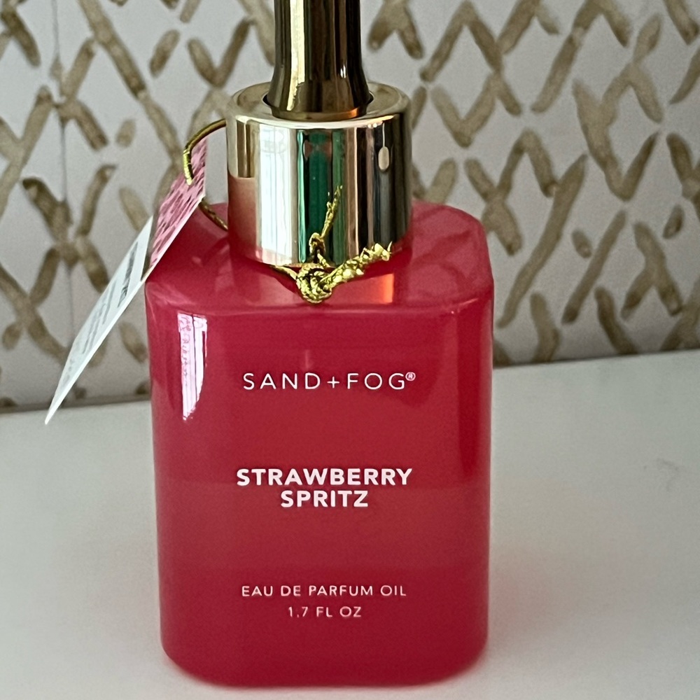 SAND + FOG STRAWBERRY SPRITZ PERFUME OIL DROPPER - 1.7 OZ - NEW
